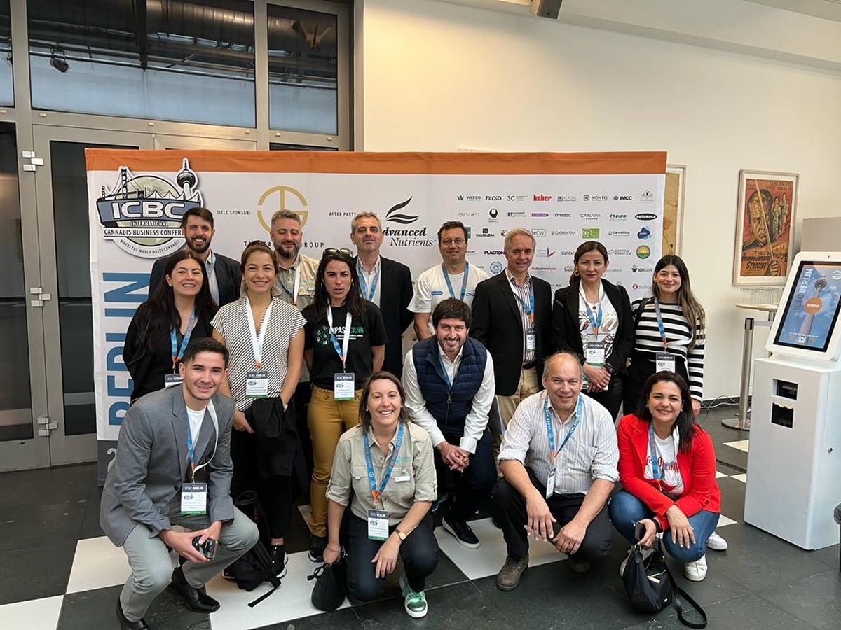 Una comitiva santafesina viajó a Berlín para generar nuevos vínculos con el sector empresarial y proveedores de tecnología de última generación. Una comitiva santafesina viajó a Berlín para generar nuevos vínculos con el sector empresarial y proveedores de tecnología de última generación.