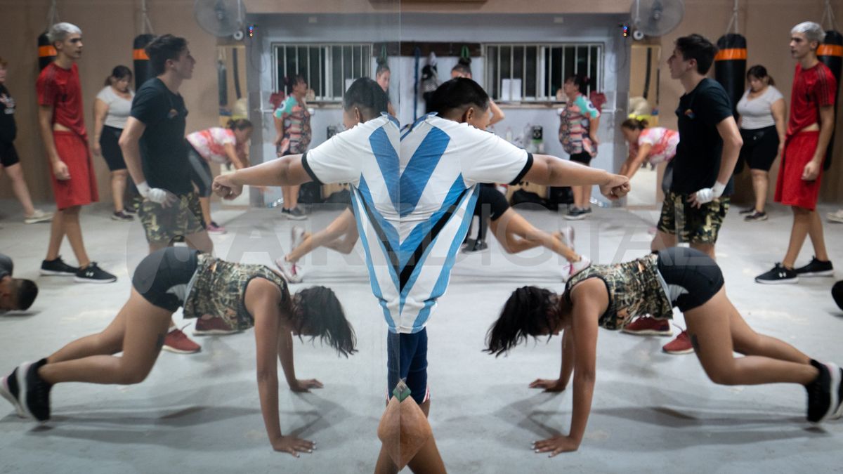 Los niños y jóvenes asisten gratis y sólo tienen como condición asistir a la escuela.