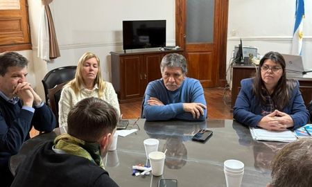 La paritaria municipal pasó a cuarto intermedio tras la reunión de este jueves. La paritaria municipal pasó a cuarto intermedio tras la reunión de este jueves.