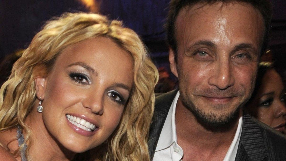 Larry Rudolph tomó la decisión debido a que Britney Spears expresó que no volverá a los escenarios mientras esté bajo la tutela paterna.