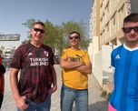 Los cuatro hinchas de Tostado reconocieron a uno de los enviados especiales de AIRE. Los cuatro hinchas de Tostado reconocieron a uno de los enviados especiales de AIRE.