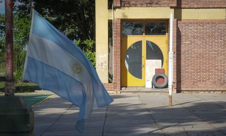 El joven de 16 años se encuentra alojado en el pabellón juvenil de la cárcel de Las Flores de Santa Fe y su defensa pide la excarcelación. El joven de 16 años se encuentra alojado en el pabellón juvenil de la cárcel de Las Flores de Santa Fe y su defensa pide la excarcelación.