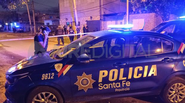 El ataque que dejó un muerto y dos chicos heridos se dio en Aurora y Castellanos, en el barrio Plata de Rosario.