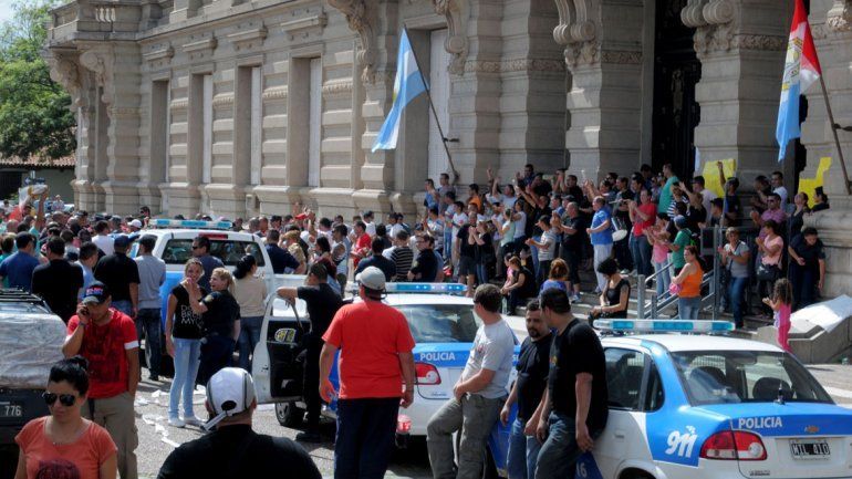 Santa Fe: solicitaron el procesamiento de cuatro acusados de sedición policial