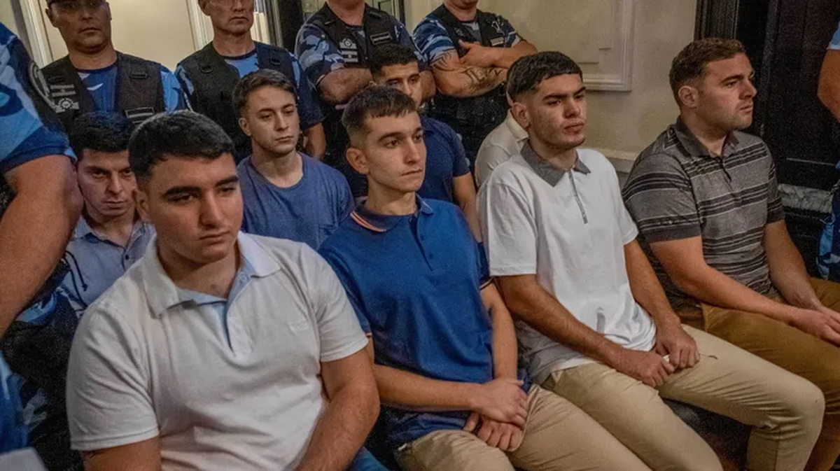 Los rugbiers acusados por el crimen de Fernando Báez Sosa por primera vez sin barbijos.