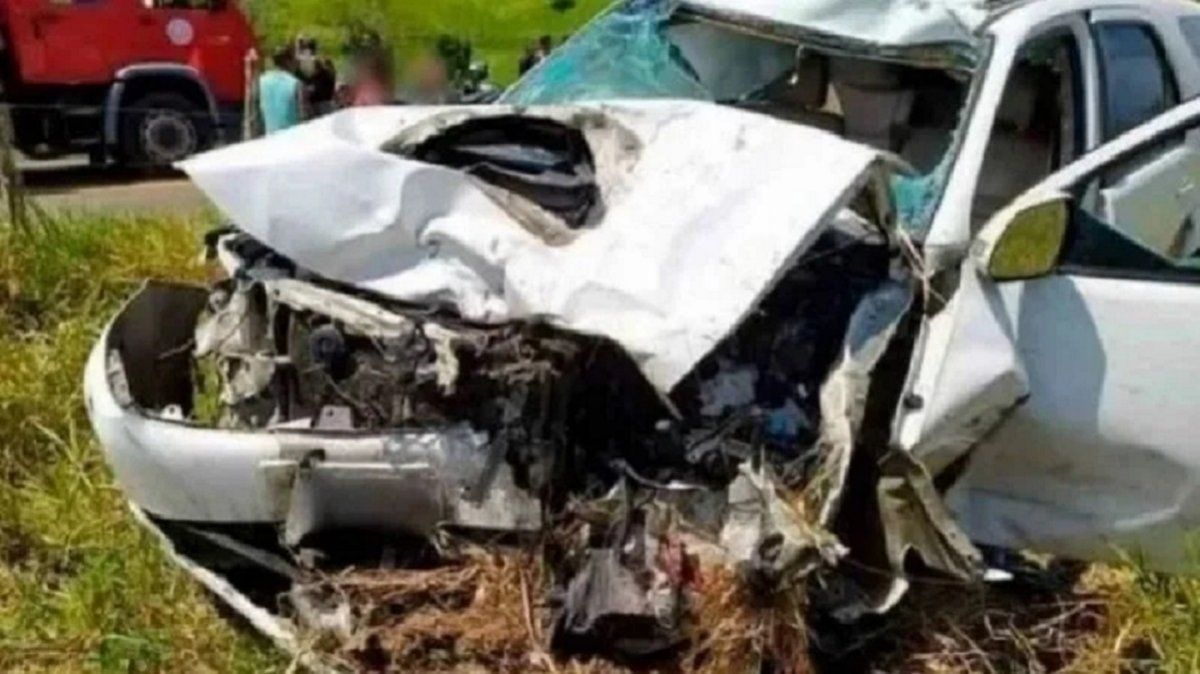 Así quedó el vehículo del concejal brasileño que atropelló a los motociclistas