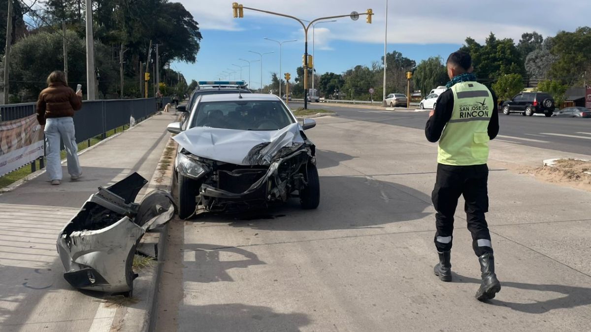 El accidente ocurrió en la ruta 1 a la altura del kilómetro 5