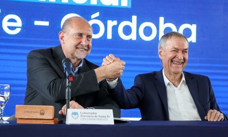 Ambas provincias acordaron instrumentar proyectos y acciones relacionados con los biocombustibles. Ambas provincias acordaron instrumentar proyectos y acciones relacionados con los biocombustibles.