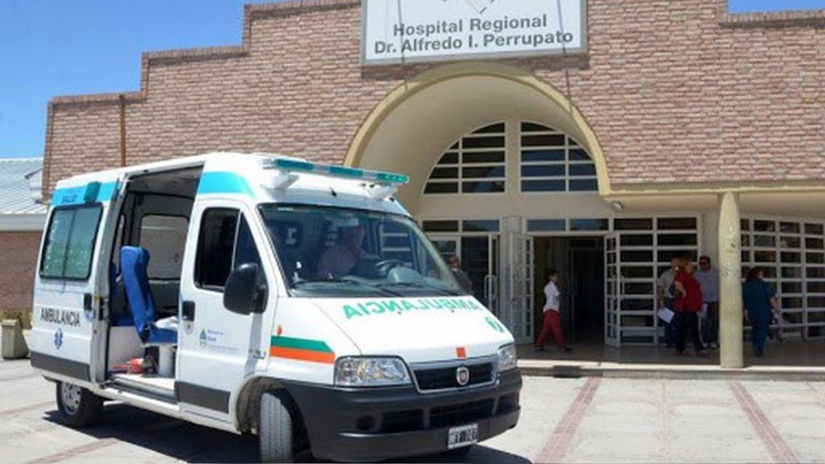 Un niño de 2 años falleció esta mañana en el hospital Perrupato tras ser atropellado por un vehículo en la puerta de su casa.