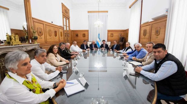 Aire de Santa Fe | reunion gobierno cgt.jpg