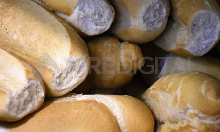 Los santafesinos ya encuentran aumentos en el precio del pan y otros productos de panadería. Los santafesinos ya encuentran aumentos en el precio del pan y otros productos de panadería.