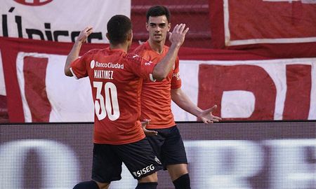 Independiente derrotó a Huracán como visitante y volvió a ganar después de fechas sin triunfos en el Torneo de la Liga Profesional. Independiente derrotó a Huracán como visitante y volvió a ganar después de fechas sin triunfos en el Torneo de la Liga Profesional.