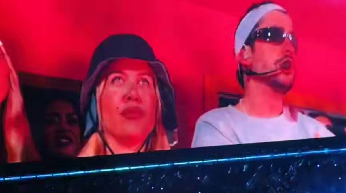 Wanda Nara y Bad Bunny en River. Wanda Nara y Bad Bunny en River.