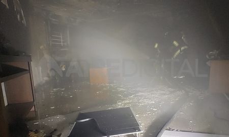 Barrio María Selva: estaban durmiendo, escucharon ruidos y encontraron el living prendido fuego. Barrio María Selva: estaban durmiendo, escucharon ruidos y encontraron el living prendido fuego.