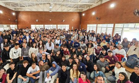 La Provincia de Santa Fe desarrolla los encuentros Redes que Participan: Ciudadanía, Salud y Cuidado. La Provincia de Santa Fe desarrolla los encuentros Redes que Participan: Ciudadanía, Salud y Cuidado.
