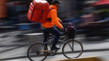 La Corte bonaerense dejó firme un fallo que considera empleados a los repartidores de Rappi