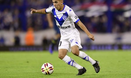 Thiago Almada, de Vélez, es una de las joyas argentinas que más interesados tiene en el mundo del fútbol para hacerse con sus servicios. Thiago Almada, de Vélez, es una de las joyas argentinas que más interesados tiene en el mundo del fútbol para hacerse con sus servicios.