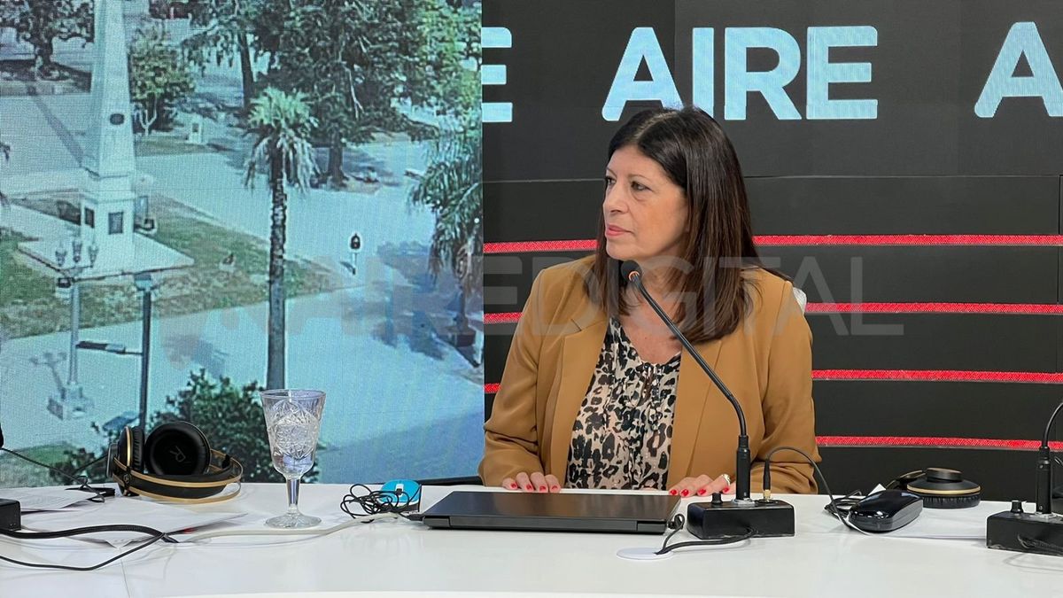 "Maxi va a ser gobernador y es muy fácil acompañarlo porque formamos parte de un equipo que viene trabajando juntos", aseguró Clara García. "Maxi va a ser gobernador y es muy fácil acompañarlo porque formamos parte de un equipo que viene trabajando juntos", aseguró Clara García.