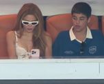 Shakira junto a sus hijos. Shakira junto a sus hijos.