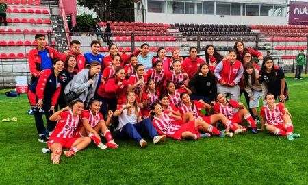 Unión ganó la primera de la Copa Túnel Subfluvial. Foto: LSF. Unión ganó la primera de la Copa Túnel Subfluvial. Foto: LSF.