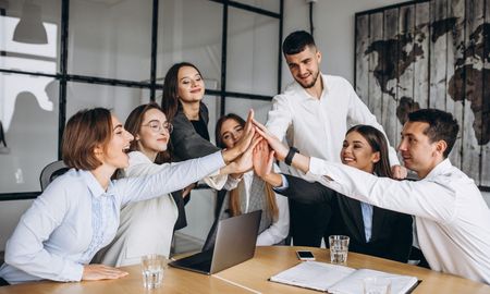 Los jóvenes y el liderazgo, un vínculo que cuesta establecer. Los jóvenes y el liderazgo, un vínculo que cuesta establecer.