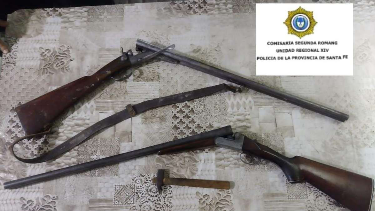 Las armas secuestradas en Romang, Santa Fe. Las armas secuestradas en Romang, Santa Fe.