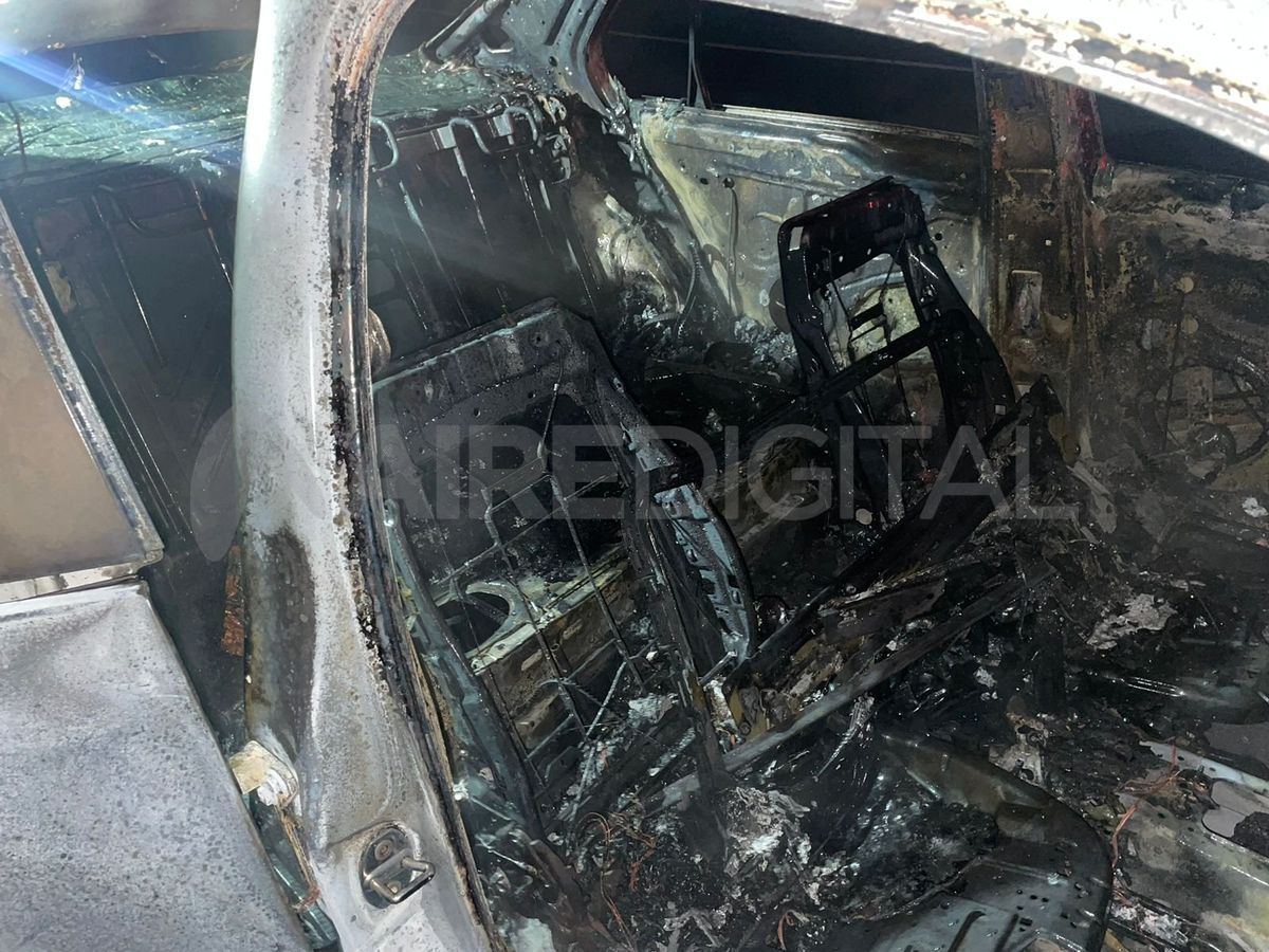 Así quedó el coche por dentro. Así quedó el coche por dentro.