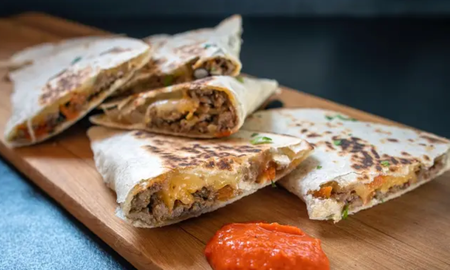 Panini de carne: la receta fácil y económica para hacer en el almuerzo de hoy Panini de carne: la receta fácil y económica para hacer en el almuerzo de hoy