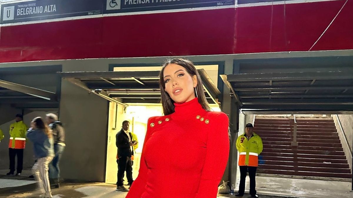 Wanda Nara en la puerta del Monumental