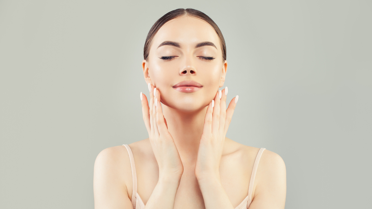 La alimentación y el estilo de vida influyen en la apariencia de nuestra piel y en cómo rejuvenecer la mirada naturalmente.