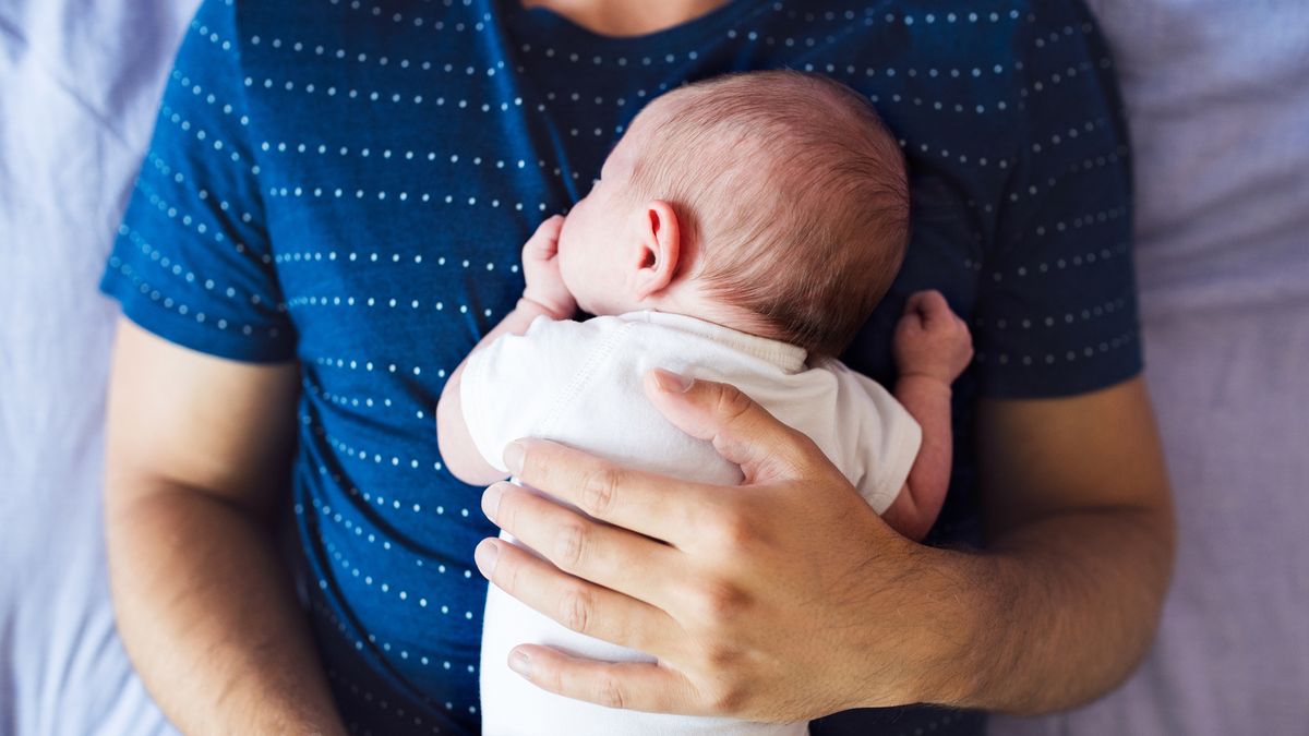 El Congreso comenzó a debatir la ampliación de las licencias por maternidad y paternidad.