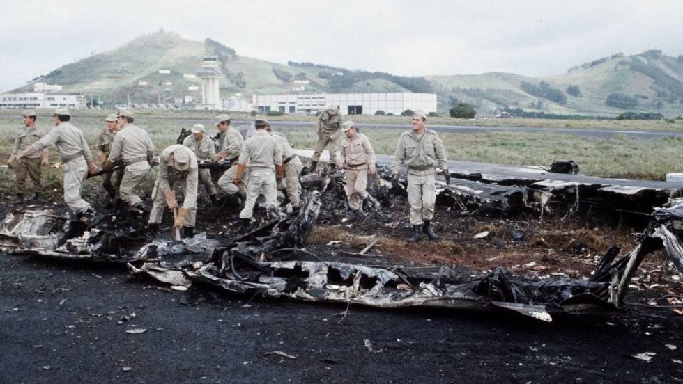 Recuperar los cuerpos de los fallecidos fue una muy penosa tarea. La gran mayoría de los 583 muertos estaban completamente carbonizados e irreconocibles.