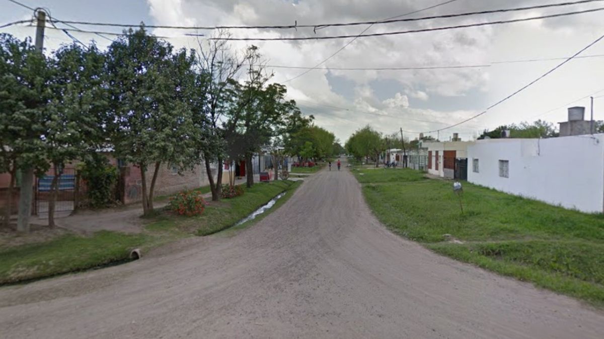 Fuentes policiales indicaron que el hecho se produjo en San Martín y 1.° de mayo en barrio el Tanque