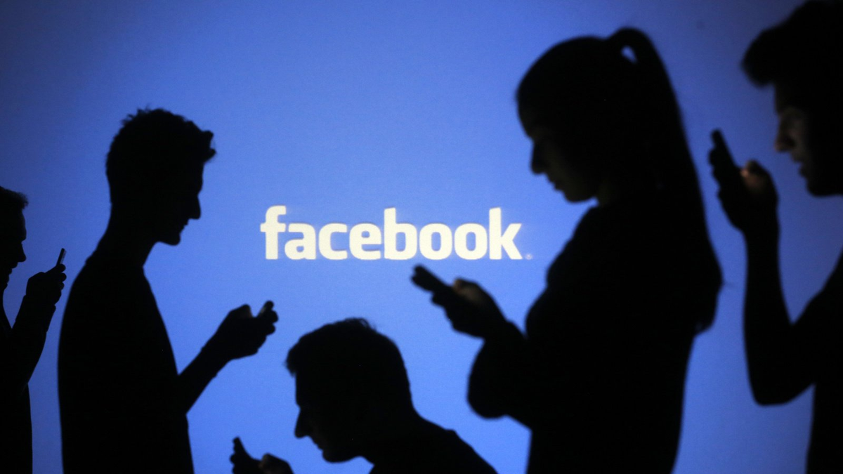 Facebook tambi&eacute;n apunt&oacute; contra Apple.
