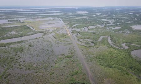 El río Paraná, a la altura de Corrientes, recibió un 115 por ciento más de agua en su caudal que el promedio histórico, según un informe elaborado por la EBY. El río Paraná, a la altura de Corrientes, recibió un 115 por ciento más de agua en su caudal que el promedio histórico, según un informe elaborado por la EBY.