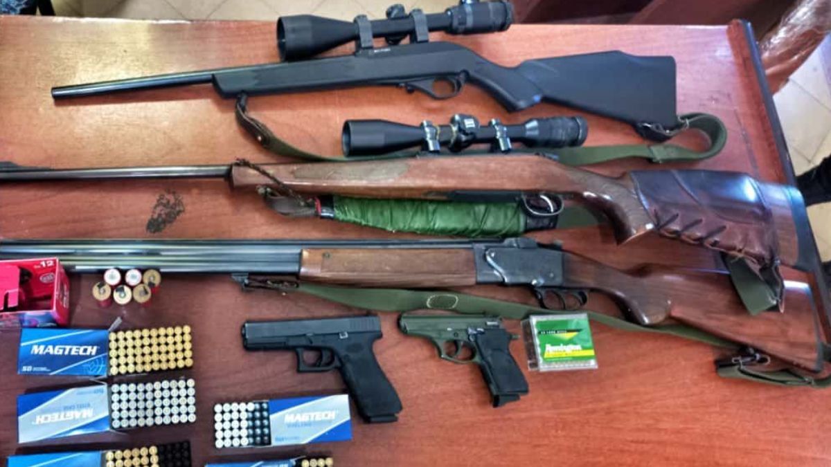 Secuestraron cinco armas de fuego