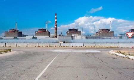 Advierten por una catástrofe nuclear. Advierten por una catástrofe nuclear.