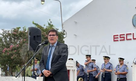 Priorizamos acordar, por lo tanto, no estamos trabajando en esa hipótesis, pero no la descartamos, respondió el ministro José Goity al ser consultado por la posibilidad de descontar los días de paro. Priorizamos acordar, por lo tanto, no estamos trabajando en esa hipótesis, pero no la descartamos, respondió el ministro José Goity al ser consultado por la posibilidad de descontar los días de paro.