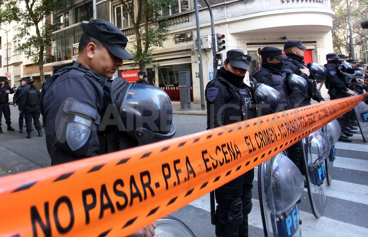 Alberto Fernández llegó al departamento de Cristina Kirchner tras el atentado