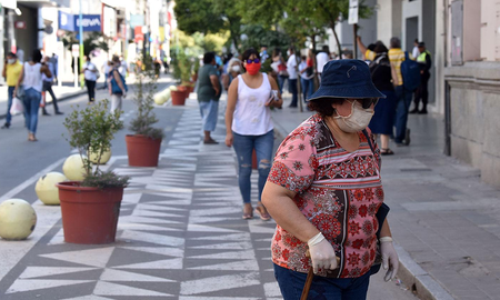 Tucumán tiene transmisión comunitaria de coronavirus, pero continuará en la fase 5. Tucumán tiene transmisión comunitaria de coronavirus, pero continuará en la fase 5.