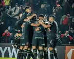 Colón ganó, goleó y gustó: 3 a 0 ante Estudiantes de Río Cuarto en el Brigadier López. Colón ganó, goleó y gustó: 3 a 0 ante Estudiantes de Río Cuarto en el Brigadier López.