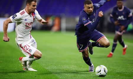 Sin Lionel Messi, Paris Saint-Germain igualó 1-1 con Lyon por la Ligue 1 de Francia. Sin Lionel Messi, Paris Saint-Germain igualó 1-1 con Lyon por la Ligue 1 de Francia.
