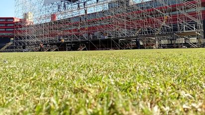 Fotos: así quedó el césped del campo de juego Colón tras el recital de La Renga