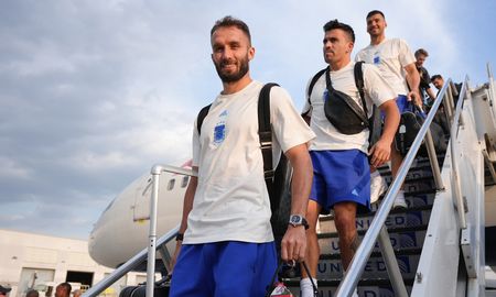 la seleccion argentina ya esta instalada en nueva jersey para el partido contra chile la seleccion argentina ya esta instalada en nueva jersey para el partido contra chile