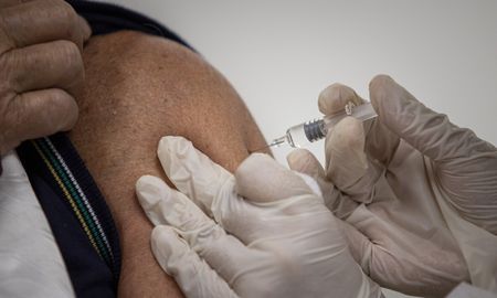 En los primeros días de agosto podría iniciar el período de prueba de la vacuna contra el coronavirus, según adelantó Agustín Rossi. En los primeros días de agosto podría iniciar el período de prueba de la vacuna contra el coronavirus, según adelantó Agustín Rossi.