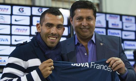 Daniel Angelici, expresidente de Boca, rompió el silencio y respaldó a Carlos Tevez, que atraviesa un difícil momento en el Xeneize. Daniel Angelici, expresidente de Boca, rompió el silencio y respaldó a Carlos Tevez, que atraviesa un difícil momento en el Xeneize.