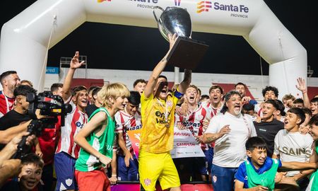 Unión se consagró campeón de la Copa Santa Fe tras vencer a Centenario en los penales. Unión se consagró campeón de la Copa Santa Fe tras vencer a Centenario en los penales.