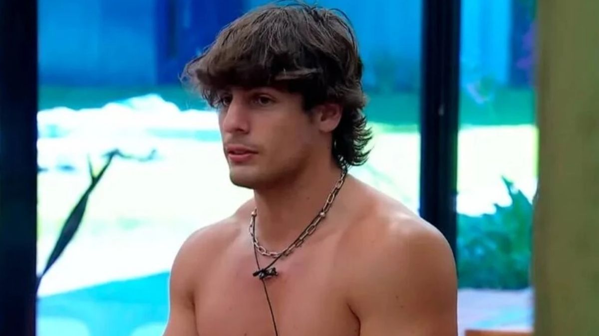 Renato Rossini podría ser expulsado de la casa de Gran Hermano. Renato Rossini podría ser expulsado de la casa de Gran Hermano.