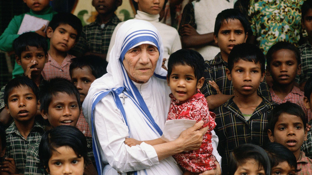 El Día del Hermano se conmemora en homenaje a la Madre Teresa de Calcuta. El Día del Hermano se conmemora en homenaje a la Madre Teresa de Calcuta.