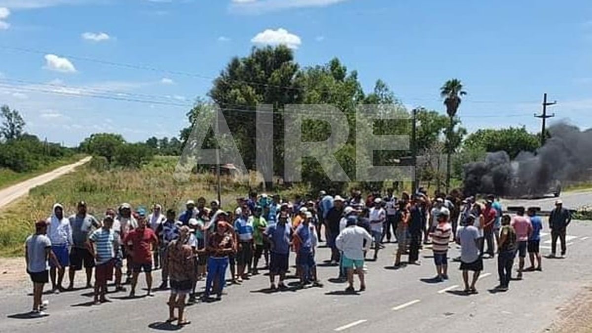 Corte de tránsito de pescadores en Cayastá.